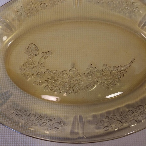 Depression Era Federal 12 inch Oval Amber Glass Platter in Sharon (Cabbage Rose) - Picture 13 of 16